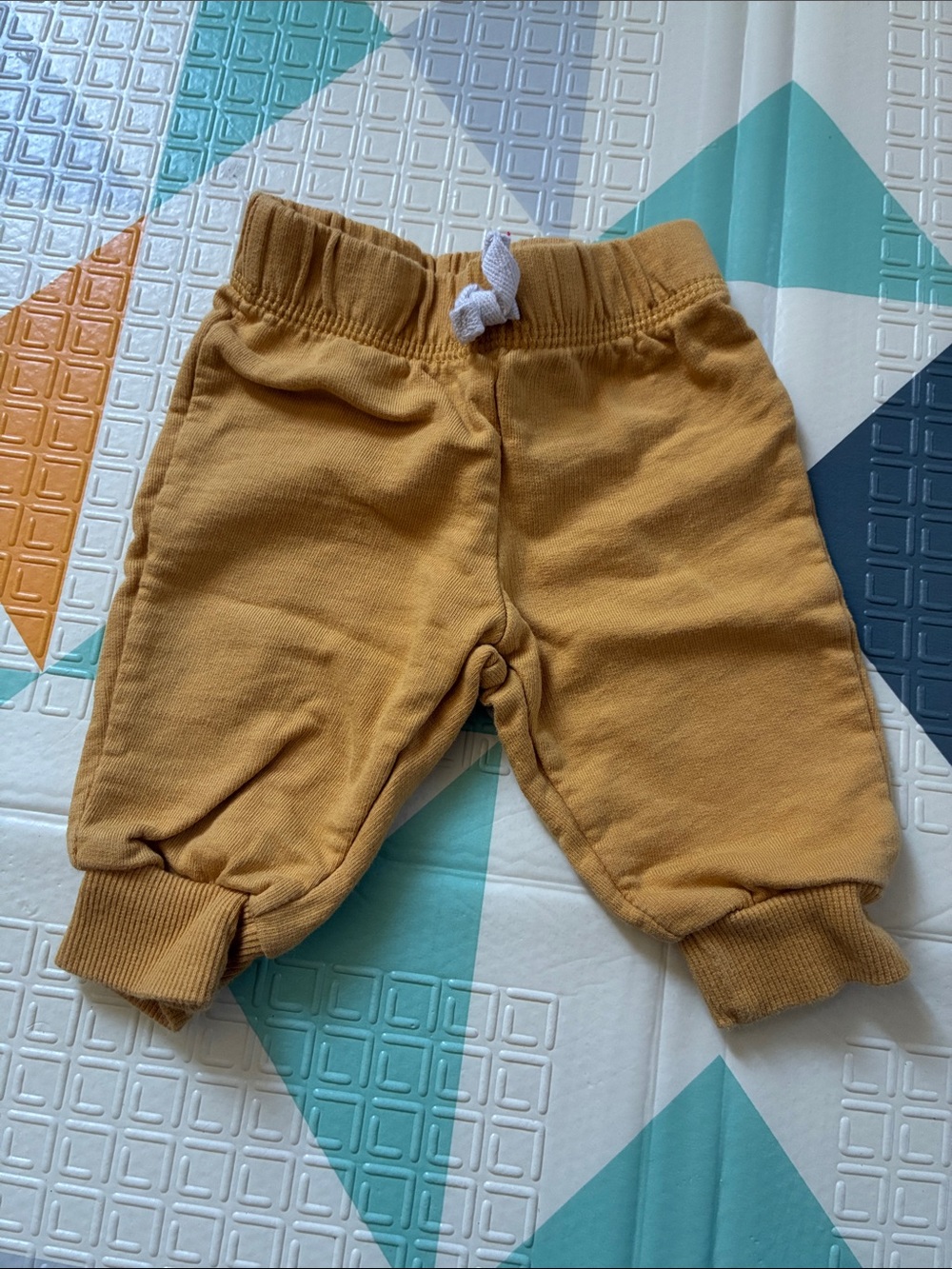 20/25$ 🧸 Kids Mustard Jogger Pants - Brand Unspecified